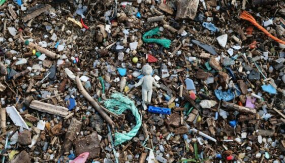 Micorplastics lying on a beach